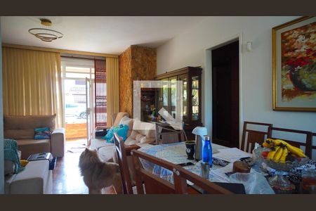 Sala  de casa à venda com 4 quartos, 180m² em Santa Tereza, Porto Alegre