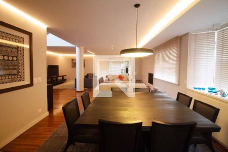 Casa à venda com 3 quartos, 348m² em Vila Madalena, São Paulo