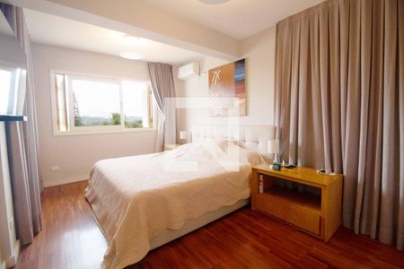 Casa à venda com 3 quartos, 348m² em Vila Madalena, São Paulo