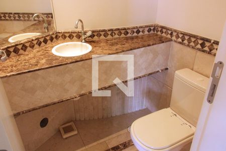Lavabo de apartamento para alugar com 3 quartos, 200m² em Gonzaga, Santos