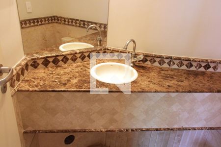 Lavabo de apartamento para alugar com 3 quartos, 200m² em Gonzaga, Santos