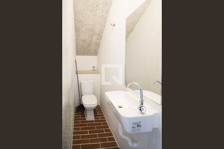 Lavabo de casa para alugar com 2 quartos, 200m² em Itaim Bibi, São Paulo