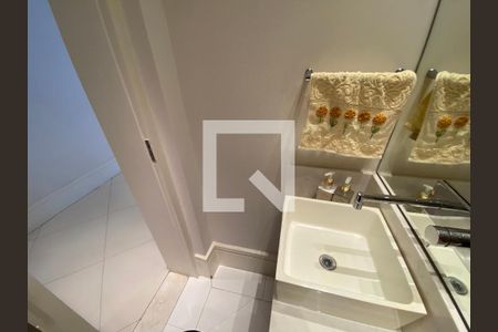 Lavabo de apartamento à venda com 3 quartos, 166m² em Consolação, São Paulo
