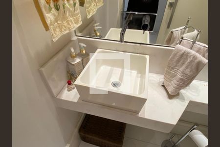 Lavabo de apartamento à venda com 3 quartos, 166m² em Consolação, São Paulo