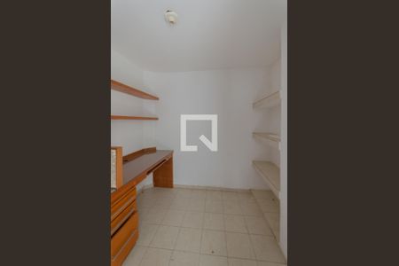 Quarto 1 de casa à venda com 5 quartos, 200m² em Mirandópolis, São Paulo