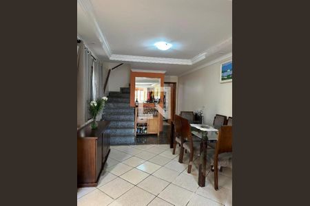 Casa à venda com 3 quartos, 141m² em Jardim Ubirajara, São Paulo