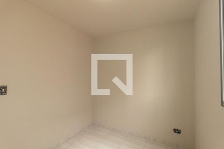 Quarto 1 de apartamento para alugar com 2 quartos, 47m² em Pinheirinho, Curitiba
