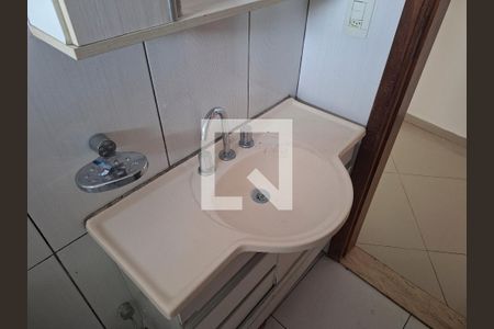 Banheiro de casa para alugar com 1 quarto, 80m² em Jardim Ondina, São Paulo