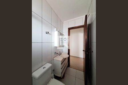 Banheiro de casa para alugar com 1 quarto, 80m² em Jardim Ondina, São Paulo