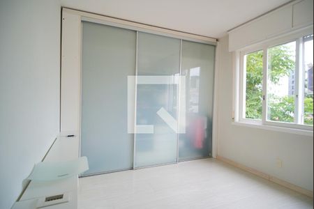 Quarto 1 de apartamento para alugar com 3 quartos, 90m² em Floresta, Porto Alegre