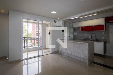 Sala/Cozinha de apartamento para alugar com 2 quartos, 64m² em Vila Suzana, São Paulo