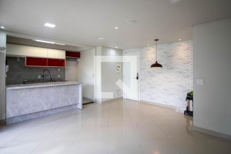 Sala/Cozinha de apartamento para alugar com 2 quartos, 64m² em Vila Suzana, São Paulo