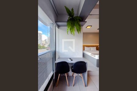Varanda de kitnet/studio para alugar com 1 quarto, 25m² em Vila Mariana, São Paulo