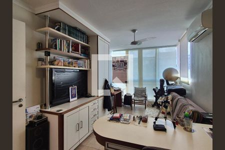 Casa de Condomínio à venda com 4 quartos, 214m² em Recreio dos Bandeirantes, Rio de Janeiro