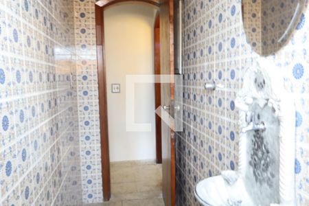 Lavabo de casa para alugar com 3 quartos, 215m² em Jardim Ibitirama, São Paulo
