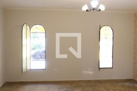 Sala de casa para alugar com 2 quartos, 247m² em Jardim Ibitirama, São Paulo