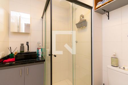 Banheiro de apartamento à venda com 1 quarto, 27m² em Vila Independencia, São Paulo