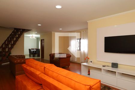 Sala de casa para alugar com 3 quartos, 411m² em Jardim Dayse, Ferraz de Vasconcelos