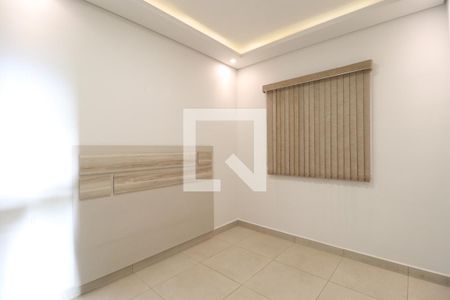 Quarto 1 de apartamento para alugar com 2 quartos, 57m² em Jardim Veneza - Laranjeiras, Uberlândia