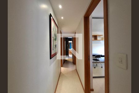 Corredor de apartamento para alugar com 3 quartos, 100m² em Botafogo, Rio de Janeiro