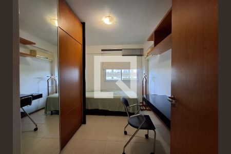 Quarto 1 de apartamento para alugar com 3 quartos, 100m² em Botafogo, Rio de Janeiro