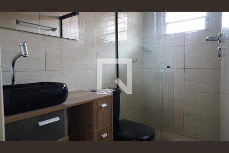 Banheiro de casa de condomínio para alugar com 2 quartos, 125m² em Jardim Albertina, Guarulhos