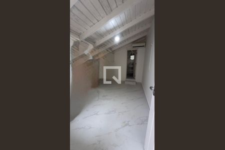 Casa para alugar com 5 quartos, 266m² em Lagoa da Conceição, Florianópolis