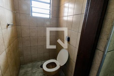 Banheiro de casa para alugar com 1 quarto, 40m² em Jardim Clementino, Taboão da Serra