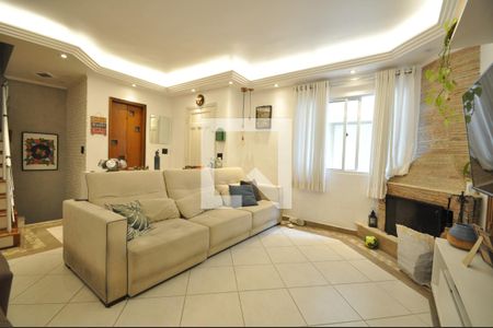 Sala de casa de condomínio para alugar com 3 quartos, 197m² em Vila Pedra Branca, São Paulo