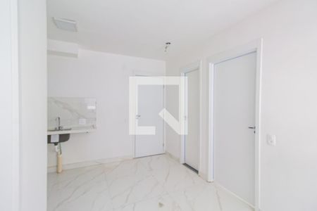 Sala/Cozinha de apartamento à venda com 2 quartos, 32m² em Jardim Caravelas, São Paulo