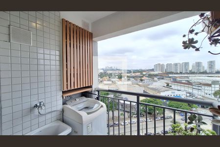 Varanda e área de serviço de apartamento à venda com 1 quarto, 41m² em Lapa de Baixo, São Paulo