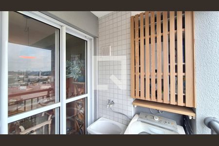 Varanda e área de serviço de apartamento à venda com 1 quarto, 41m² em Lapa de Baixo, São Paulo