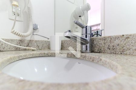 Banheiro de kitnet/studio para alugar com 1 quarto, 30m² em Centro Histórico de São Paulo, São Paulo