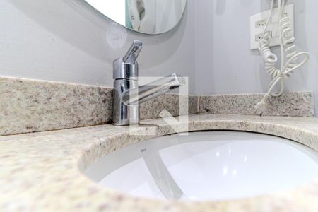 Banheiro de kitnet/studio para alugar com 1 quarto, 30m² em Centro Histórico de São Paulo, São Paulo