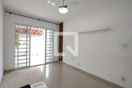 Sala de casa de condomínio para alugar com 2 quartos, 143m² em Freguesia (jacarepaguá), Rio de Janeiro
