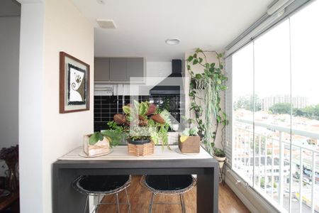 Sala / Cozinha - Varanda de apartamento à venda com 2 quartos, 73m² em Santa Teresinha, São Paulo