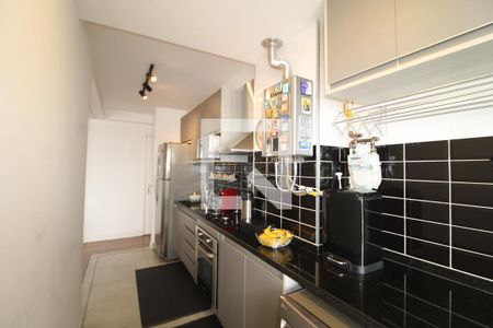 Sala / Cozinha de apartamento à venda com 2 quartos, 73m² em Santa Teresinha, São Paulo