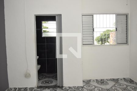 Casa para alugar com 1 quarto, 40m² em Parque Independencia, Embu das Artes