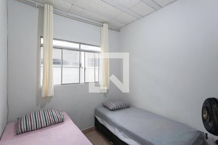 Quarto 1 de casa para alugar com 2 quartos, 85m² em Glória, Belo Horizonte