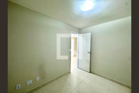 Quarto 1 de apartamento para alugar com 2 quartos, 50m² em Jardim do Triunfo, Guarulhos