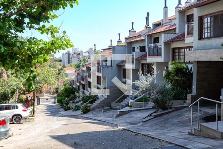Casa de condomínio à venda com 185m², 3 quartos e 3 vagasFachada