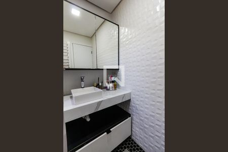 Casa de condomínio à venda com 185m², 3 quartos e 3 vagasBanheiro da Suíte 2