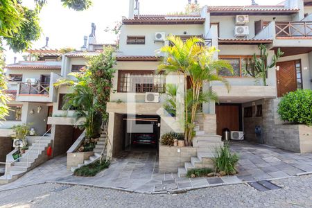 Casa de condomínio à venda com 185m², 3 quartos e 3 vagasFachada