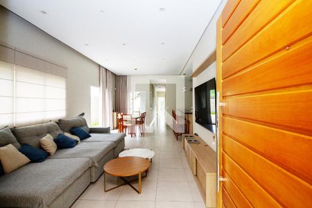 Entrada de casa para alugar com 3 quartos, 160m² em Jardim Colibri, Cotia