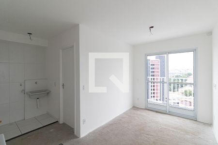 Sala/Cozinha/Área de Serviço  de apartamento para alugar com 2 quartos, 39m² em Parque Maria Luiza, São Paulo