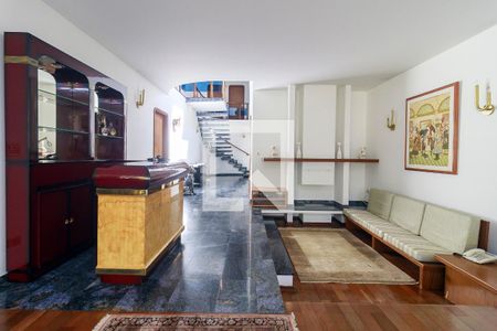 Sala de casa para alugar com 4 quartos, 559m² em Brooklin, São Paulo