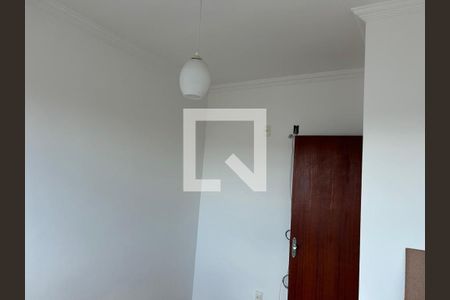 Quarto de casa para alugar com 3 quartos, 202m² em Santa Helena, Contagem