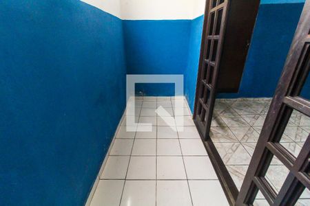 Quarto de casa para alugar com 1 quarto, 40m² em Conjunto Residencial José Bonifácio, São Paulo