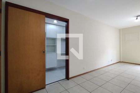 Sala de apartamento para alugar com 2 quartos, 66m² em Pechincha, Rio de Janeiro