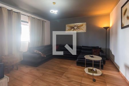 Sala de casa para alugar com 2 quartos, 80m² em Conjunto Habitacional Sao Sebastiao, Mogi das Cruzes